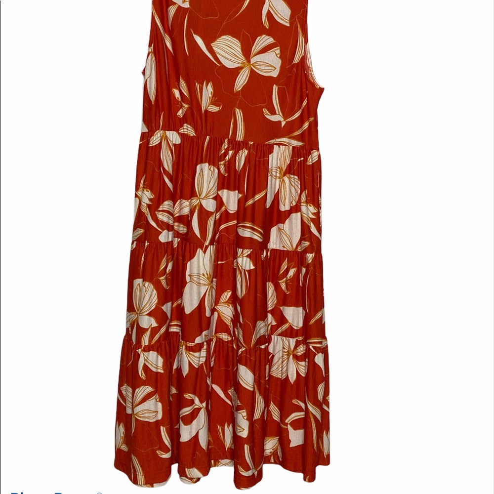 Red FLOWER Pattern - Picture 2 of 2